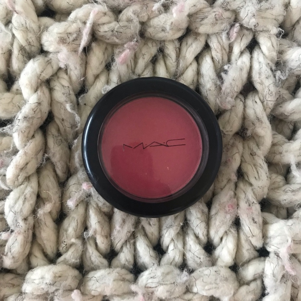 M•A•C Powder Blush, Dollymix (Sheertone Shimmer)